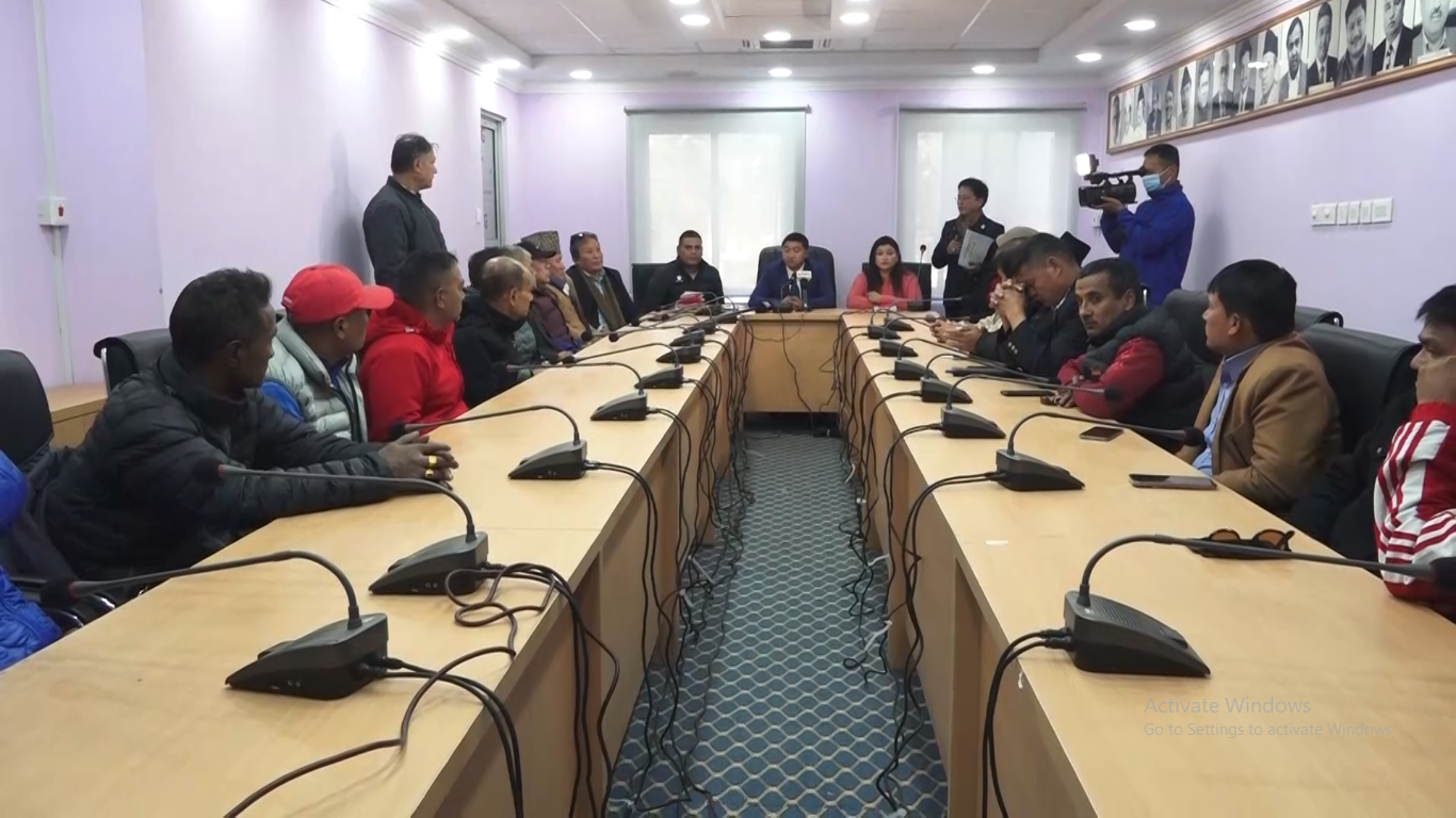 राष्ट्रिय खेलकुद परिषद् (राखेप) ले पूर्व सदस्य सचिव युवराज लामाको अध्यक्षतामा नेपाल कराँते महासंघको तदर्थ समिति गठन गरेको छ ।