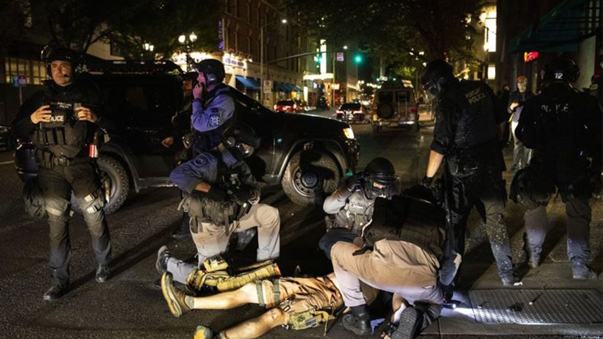 1 killed as Trump supporters, BLM protesters clash in Portland, Oregon
