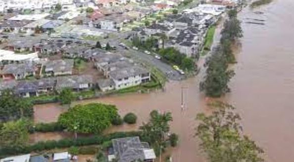 अस्ट्रेलियाको न्यू साउथ वेल्समा मुसलधारे वर्षापछिको बाढीका कारण जनजीवन प्रभावित, १८ हजार बासिन्दालाई सुरक्षित स्थानमा सारियो