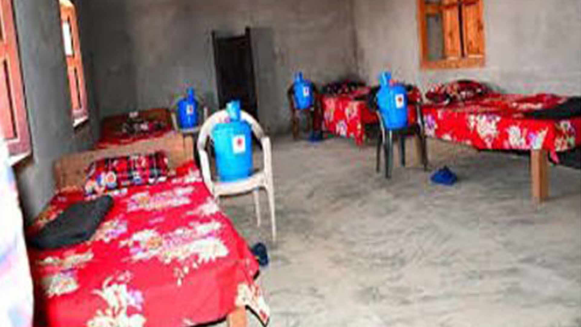Distribution of water filter in the quarantine of Kapilvastu community schools