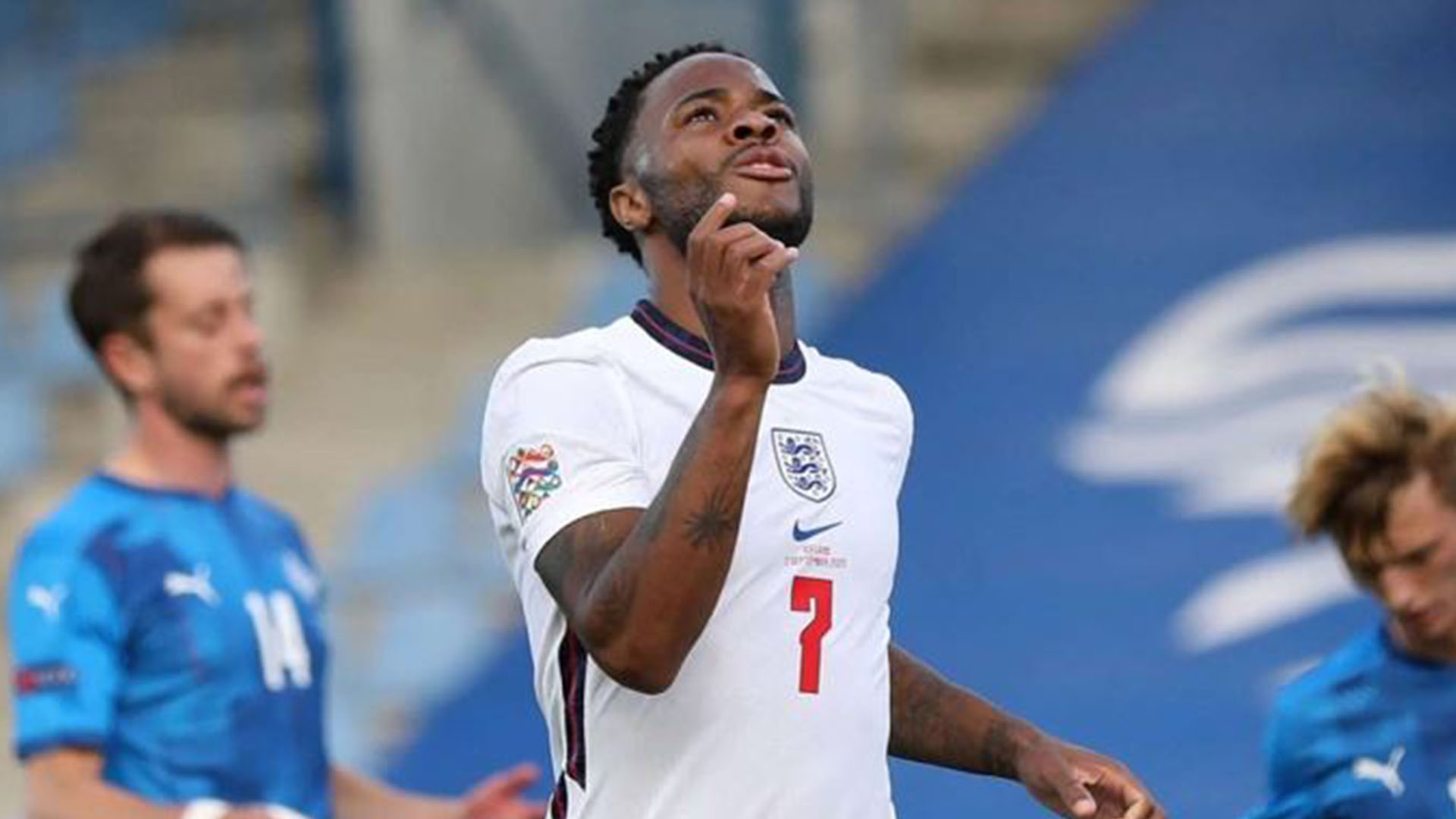 England win after a successful last minute penalty against Ireland : UEFA Nations league